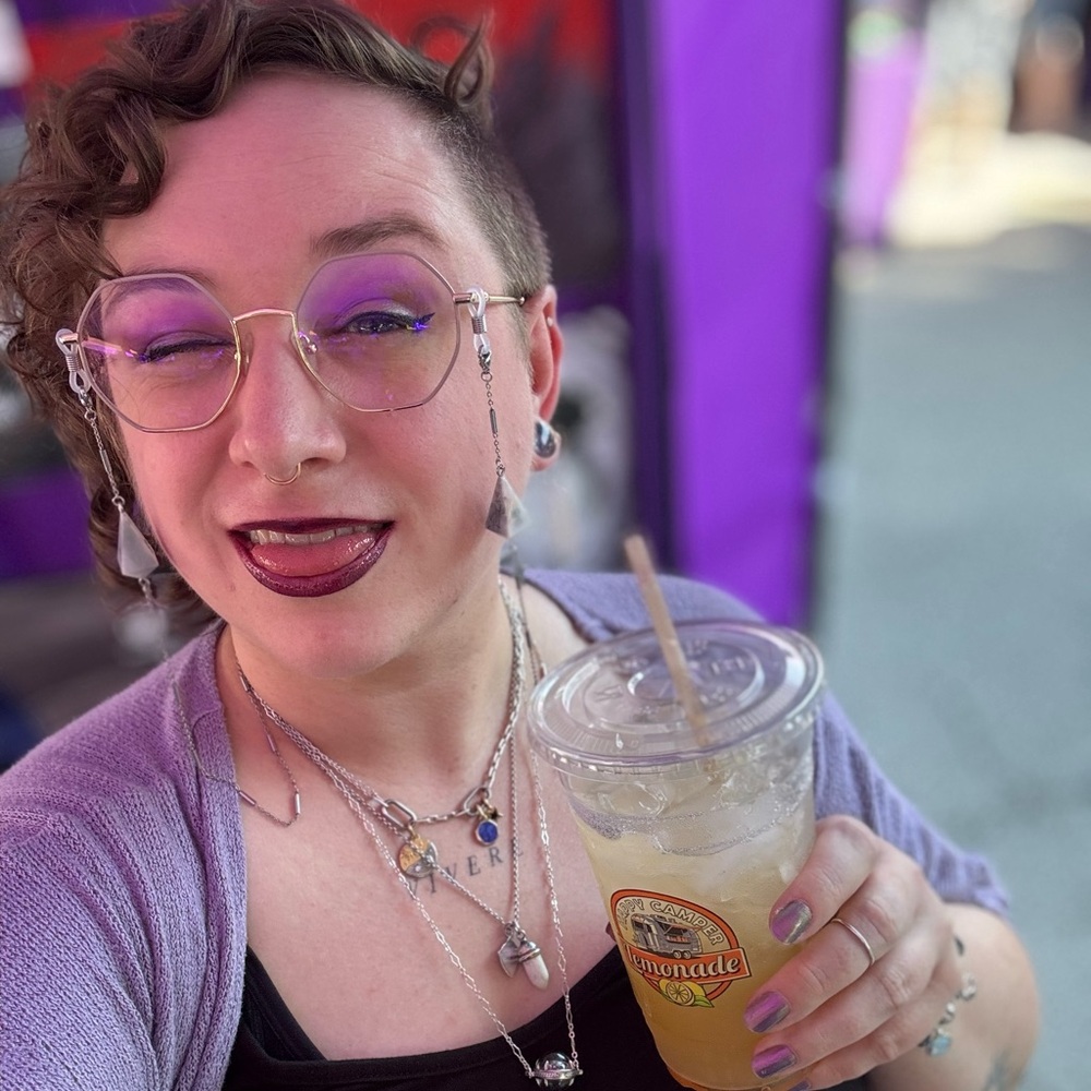 Meet your Posher, Cai